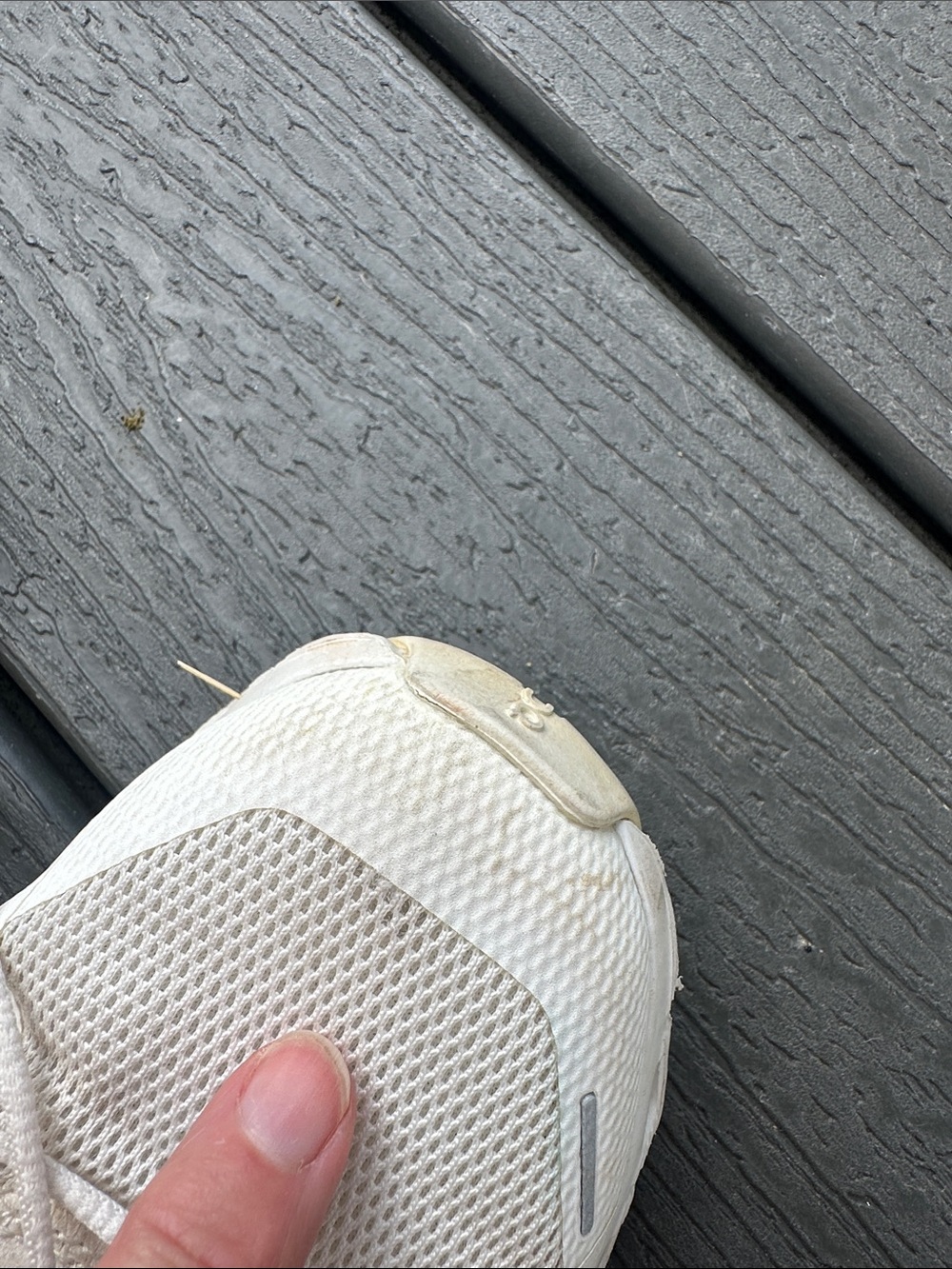 On Running Cloud 5  White Mesh Sneakers - Picture 9 of 10